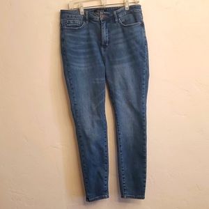 Judy Blue Los Angeles size 13/31 soft stretch skinny fit jeans